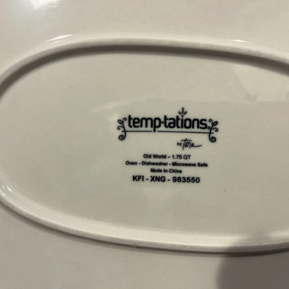 Temptations by Tara Old World Pumpkin Patch 1.75 QT Casserole Rare Shape w/ rack